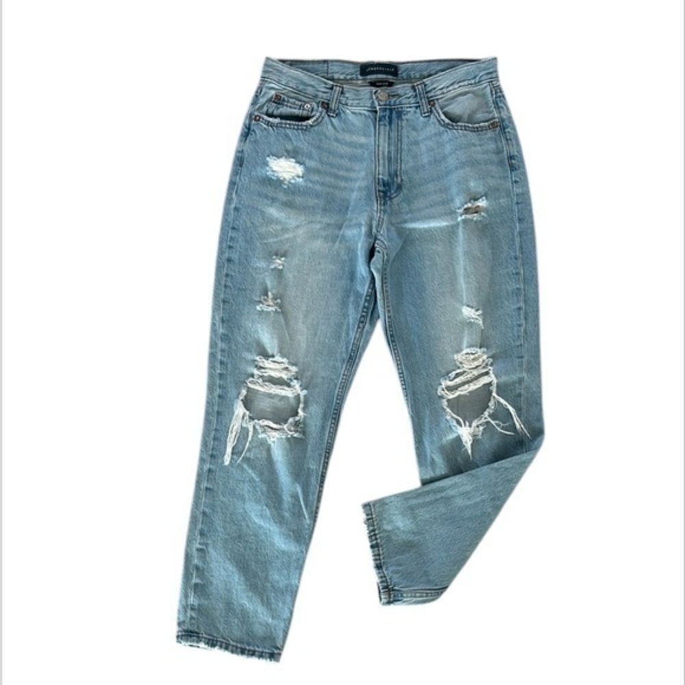 Aeropostale MOM jeans size 6 cotton distressed